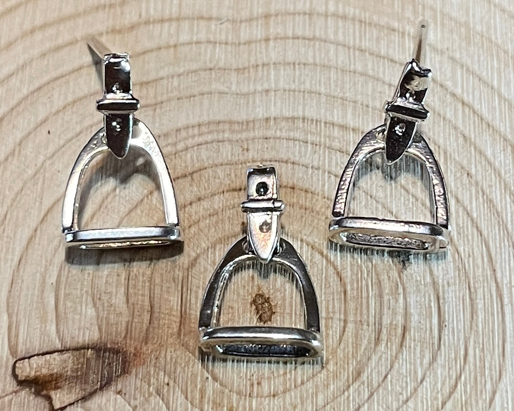 English Irons & Leathers, Pendant & Earring Set