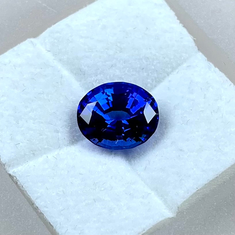 Tanzanite Oval, Collection Grade, ~3.5ct